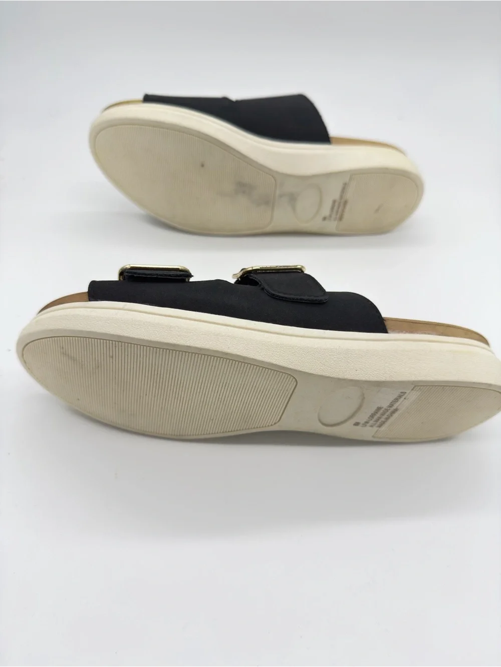 London Fog casual platform